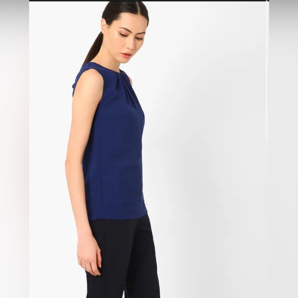 JOSE FRESH NECKLINE DETAIL SIZE SMALL NAVY BLUE SIZE SMALL